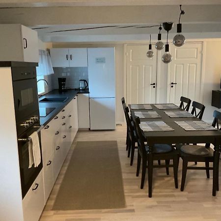 Hoegklint Roevar Liljas Apartment VBY Buitenkant foto