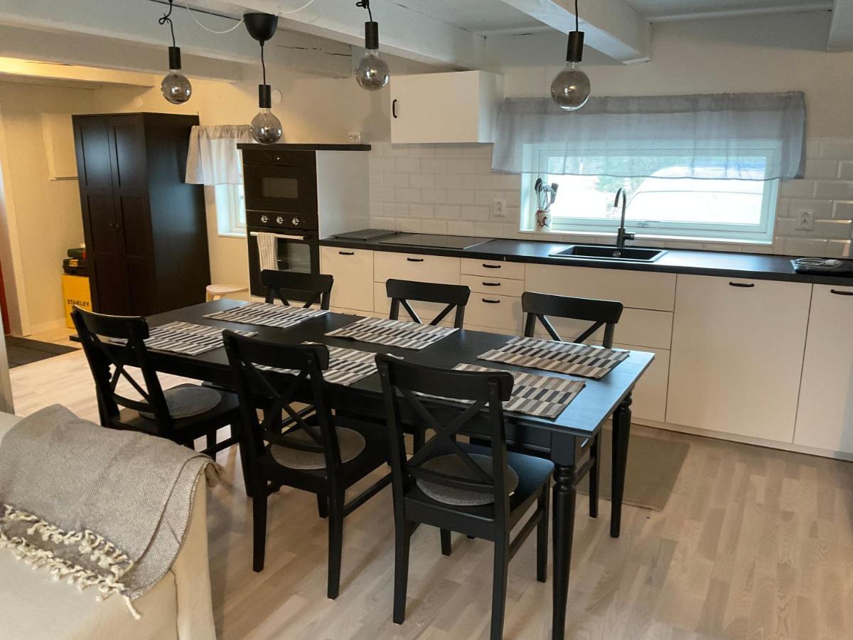 Hoegklint Roevar Liljas Apartment VBY Buitenkant foto