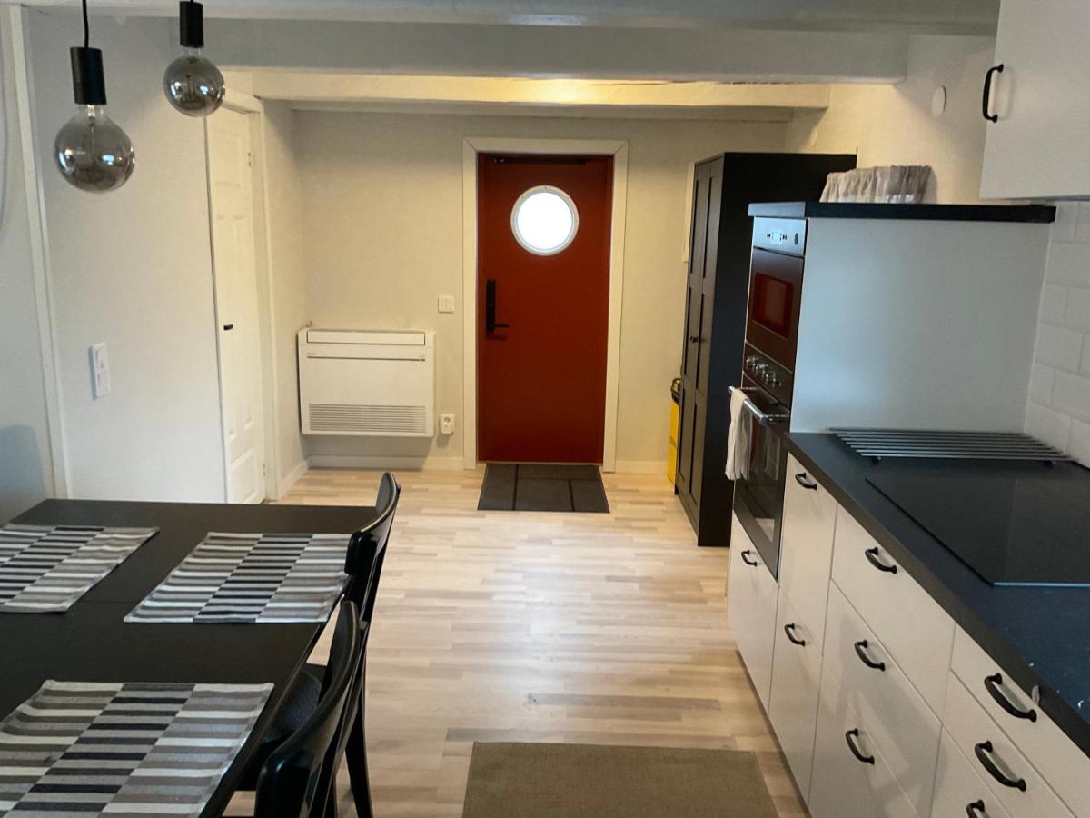 Hoegklint Roevar Liljas Apartment VBY Buitenkant foto